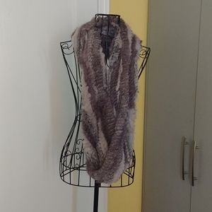 Jocelyn NWOT Soft Gray Faux Fur Infinity Wrap